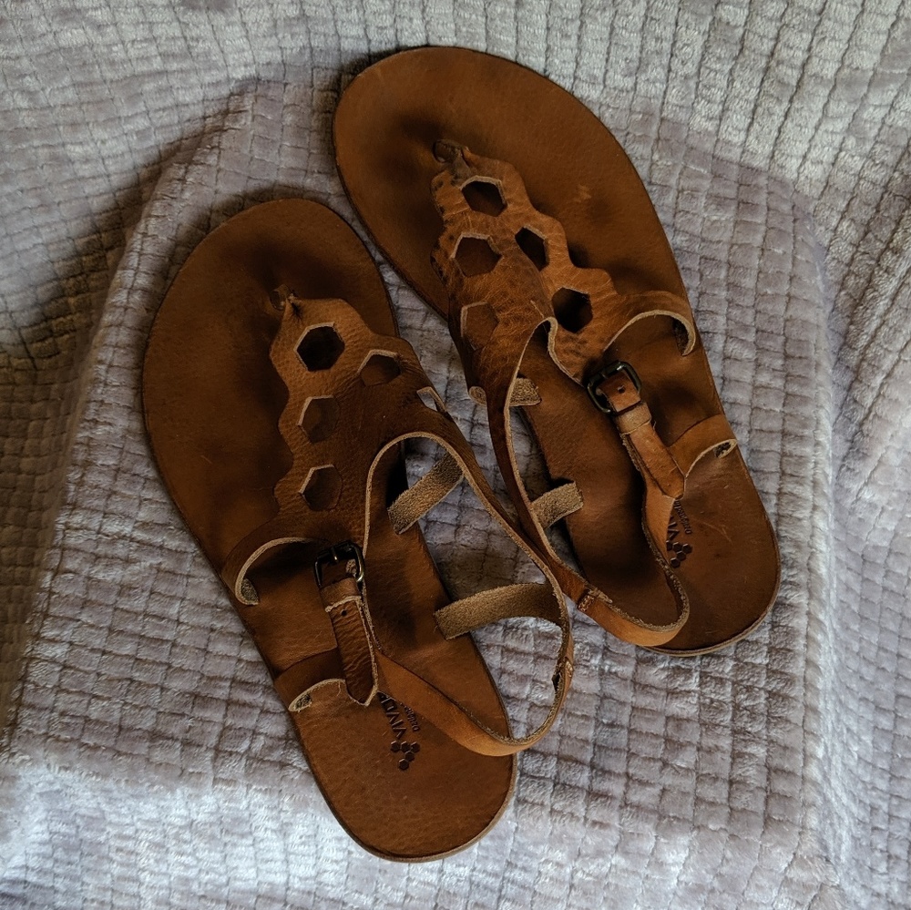 RARE vivobarefoot leather strappy sandals 41/10